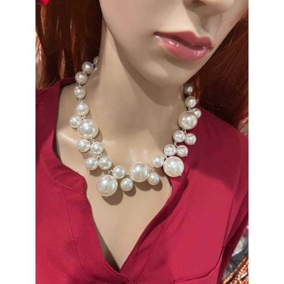 Big White pearl choker , white bead , chunky big white pearl off white shiny - Picture 8 of 9